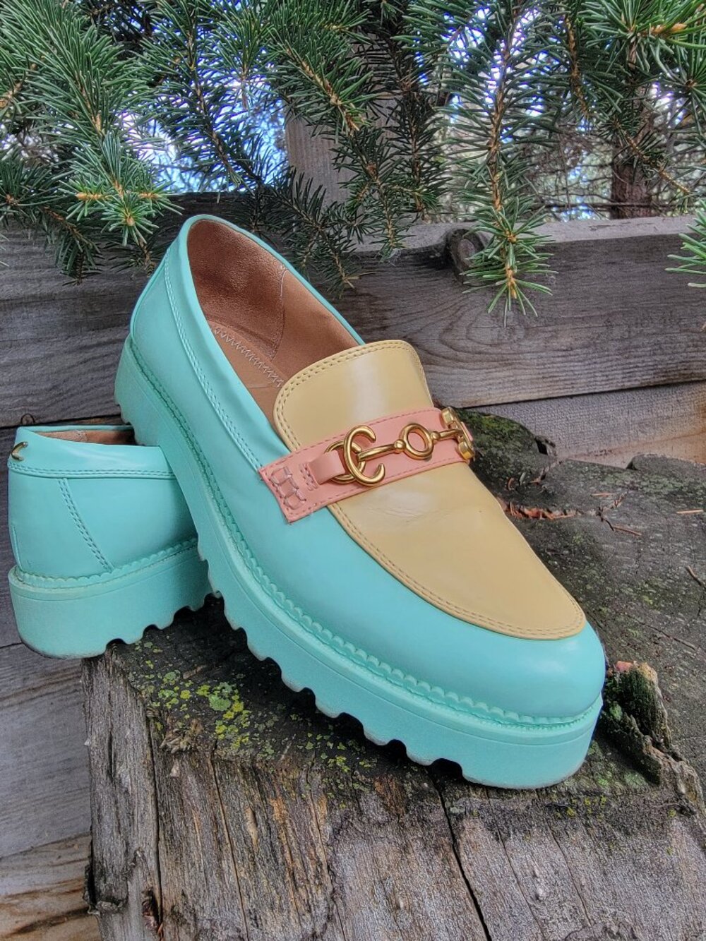 Circus NY by Sam Edelman. Size 10, pastel colorblock with gold bit hardware